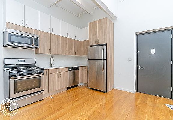 4th image of 618 Bushwick Ave #304