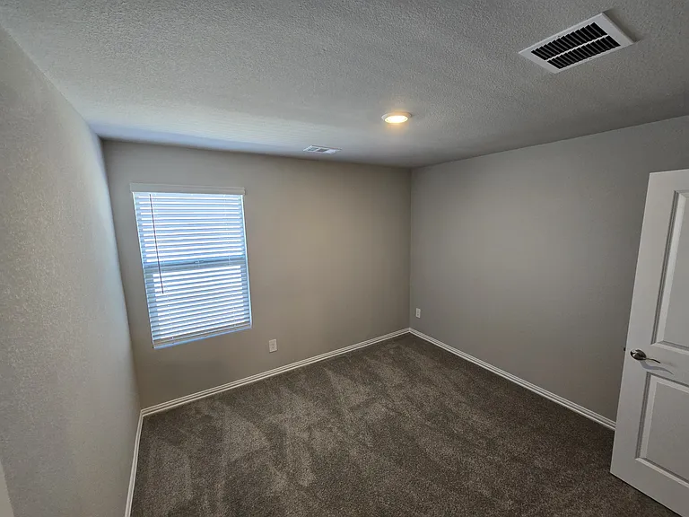 2223 Cliff Springs Dr — Photo 27