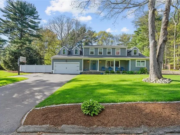 85 Jefferson Dr, East Greenwich, RI 02818