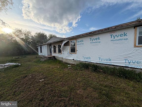 2nd image of 27980 Ruritan Rd