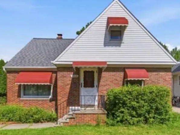 17829 Dillewood Rd, Cleveland, OH 44119