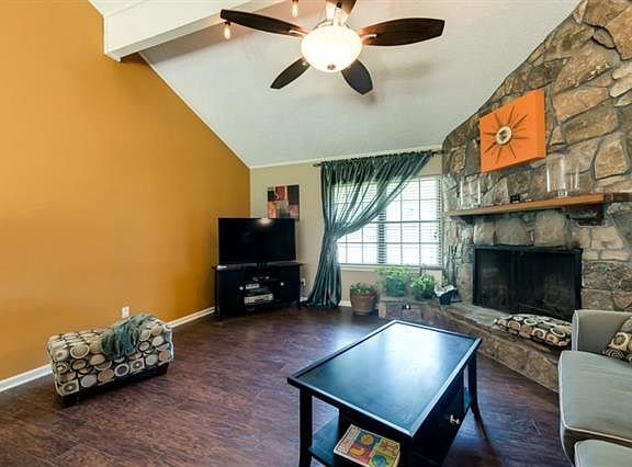 4th image of 302 Omaha Ln