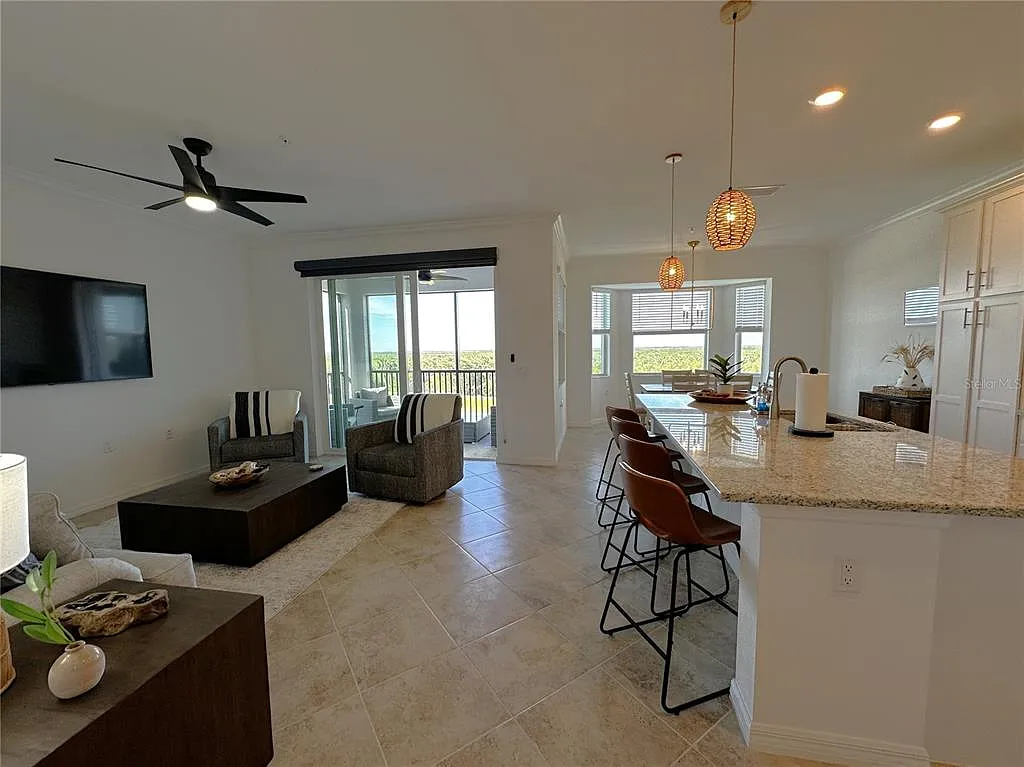 2 bed, 2.0 bath, 1154 sqft, $6,000 — Photo 4