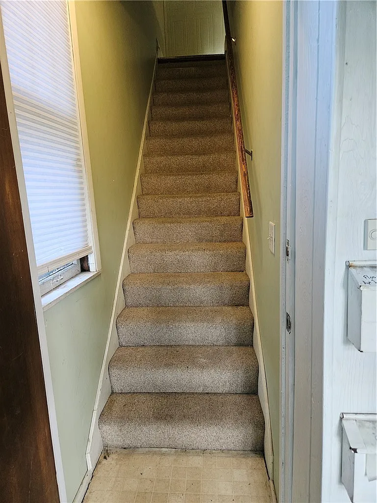 3 bed, 2770 sqft, $1,600 — Photo 3