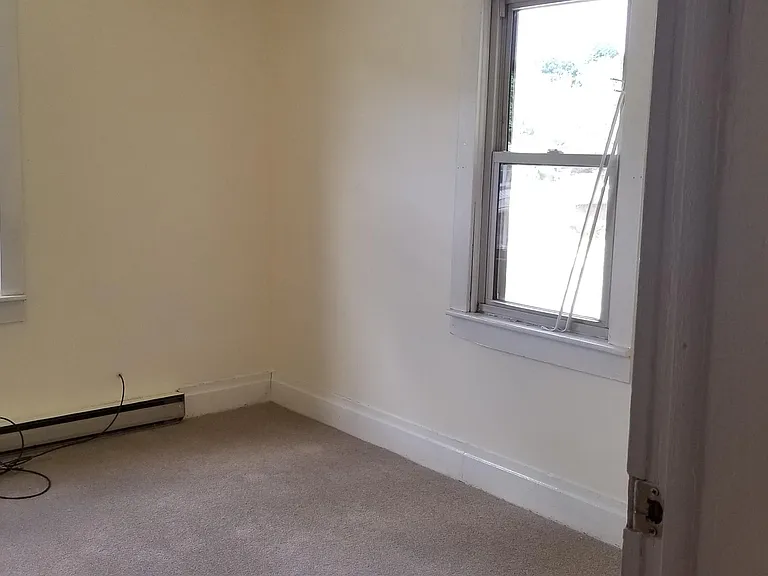 615 W Main St — Photo 9