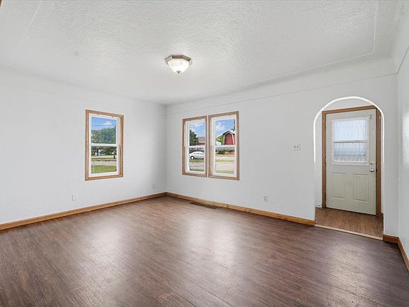 3rd image of 2215 Falls Ave