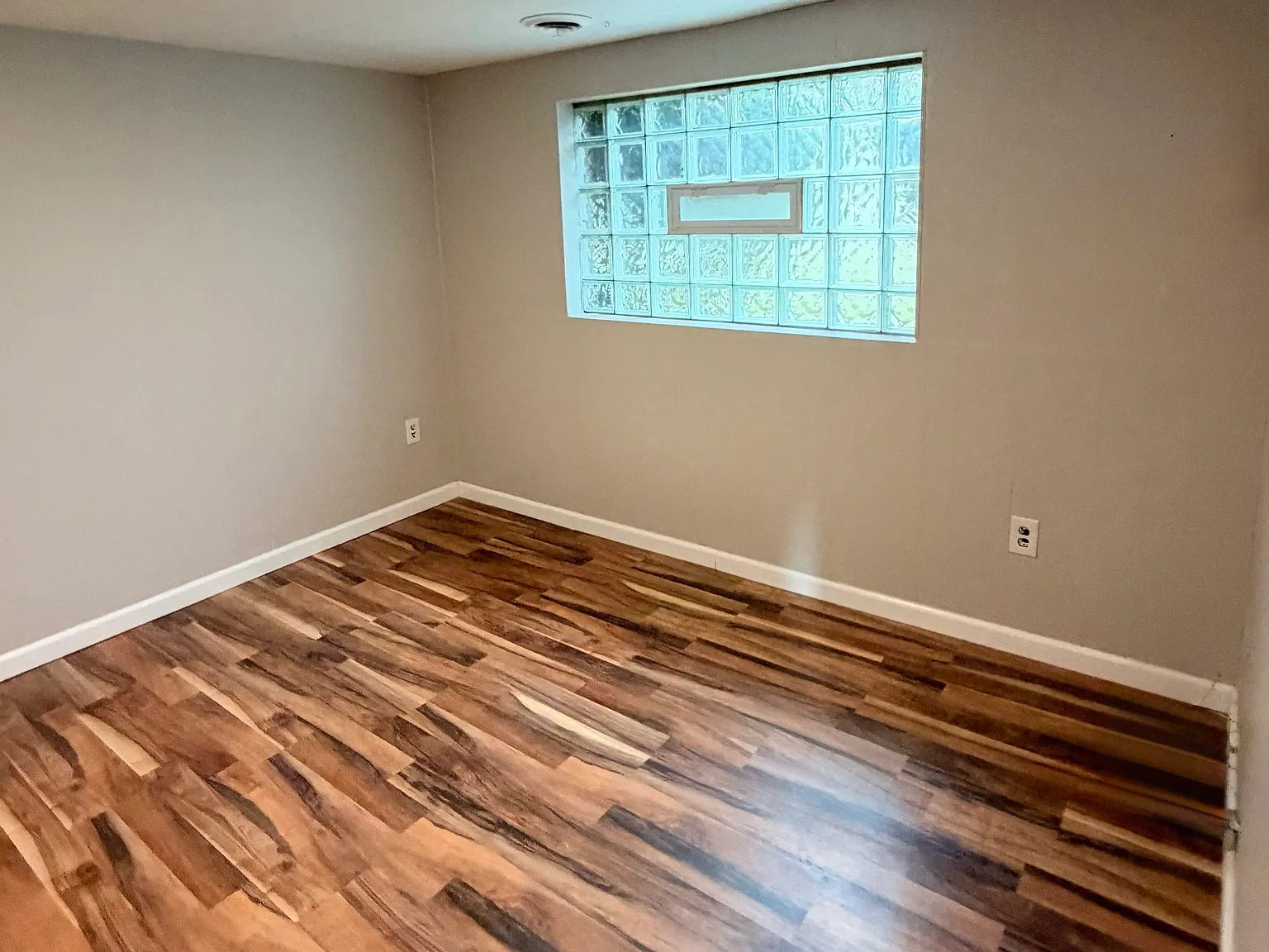 3 bed, 1255 sqft, $1,850 — Photo 3