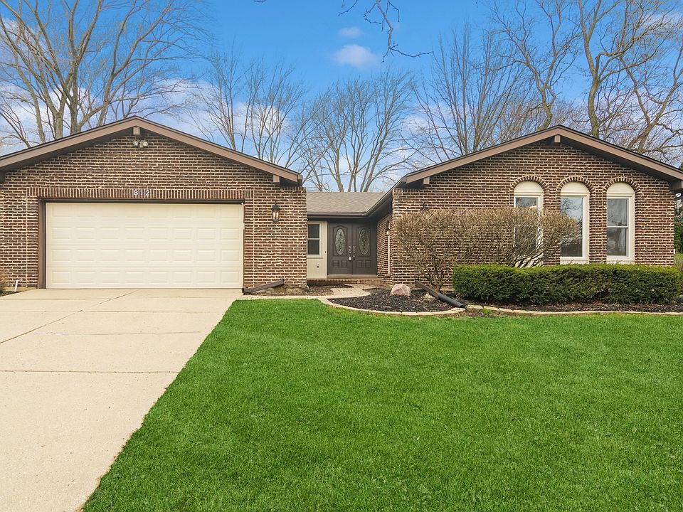 1st image of 812 W Sandpiper Ct