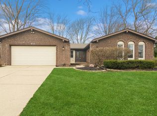 812 W Sandpiper Ct, Palatine, IL 60067