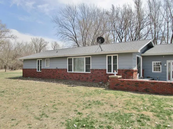 605 Golf Rd, South Sioux City, NE 68776