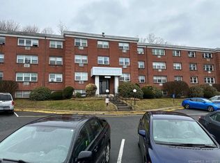 1730 State St APT 215, Hamden, CT 06517