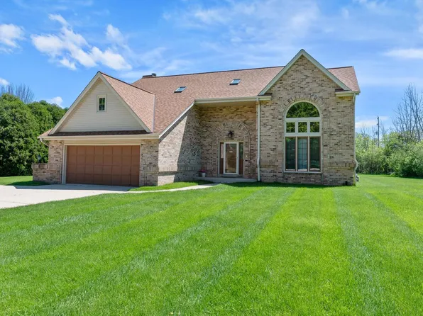 12438 North Portland AVENUE, Mequon, WI 53092