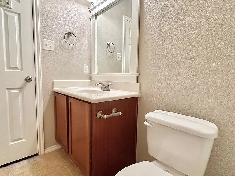 2315 Windy Cir — Photo 14