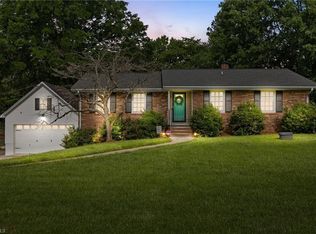 3550 Manoa Rd, Pfafftown, NC 27040