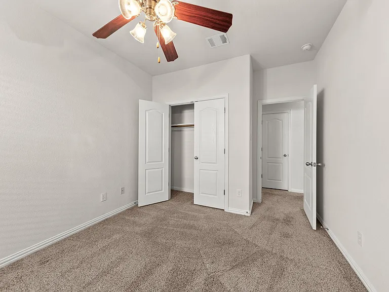 411 Tascate St — Photo 34