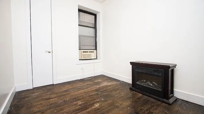 Rented by Nooklyn NYC LLC | media 42