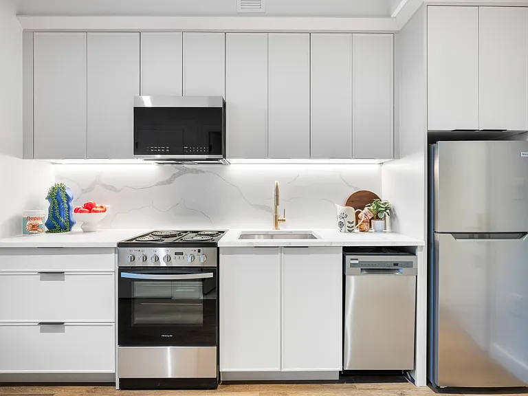 788 Willoughby Ave #137 — Photo 4
