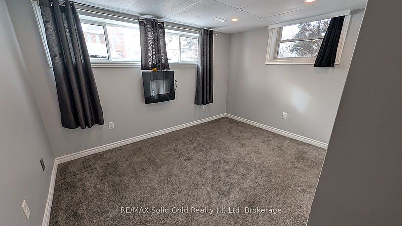 Kitchener House for rent - 1 Bedroom — photo 11