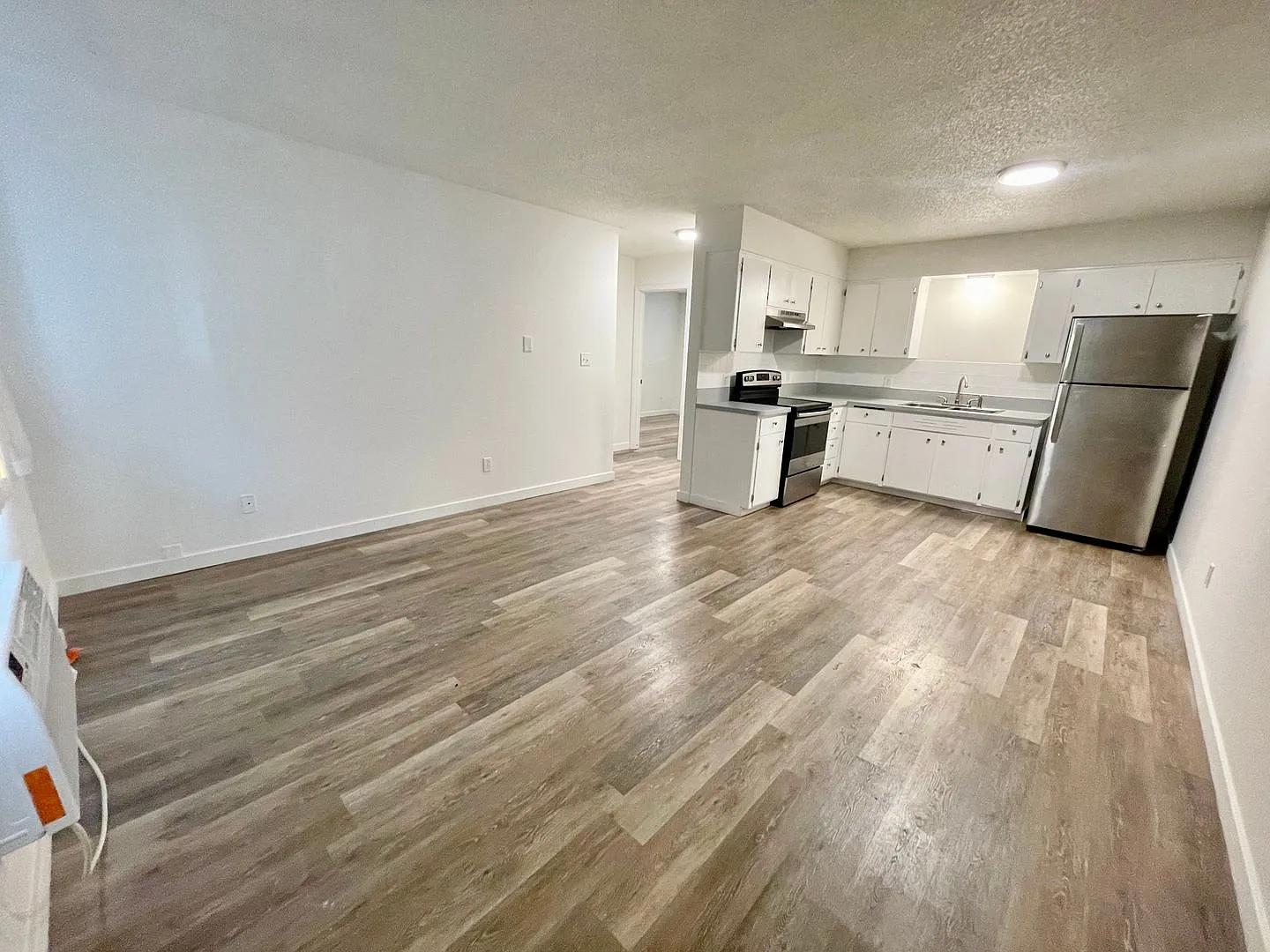 Pine Villa Apartments — Photo 2