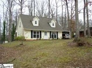 10 Spur Dr, Travelers Rest, SC 29690
