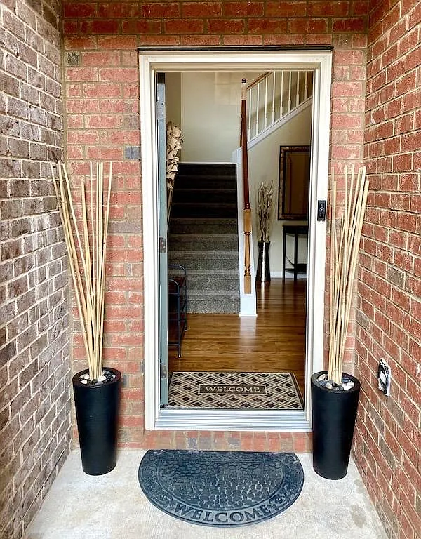 3 bed, 2230 sqft, $3,600 — Photo 3
