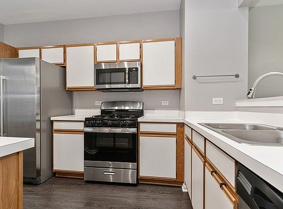 4th image of 1387 Grayshire Ct #114