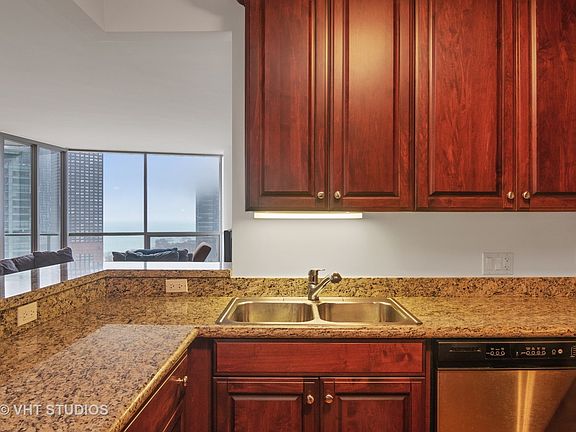 4th image of 420 E Waterside Dr Unit 1812