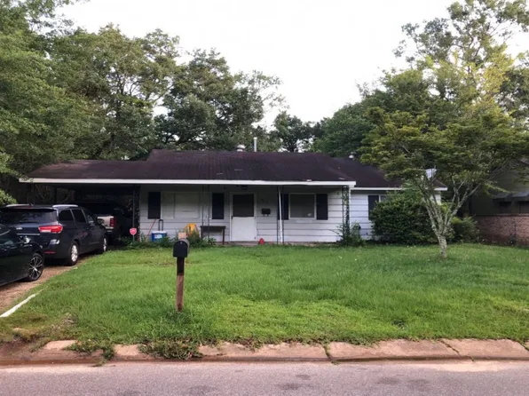 4014 Cresthaven Rd, Mobile, AL 36609