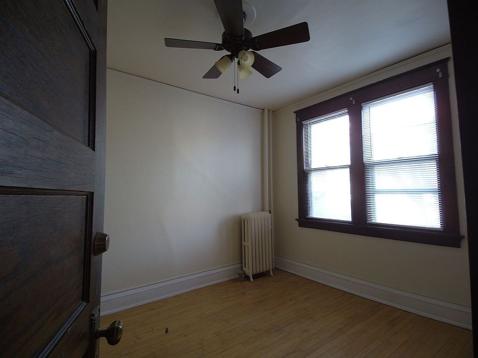 1st image of 3059 N Maryland Ave #8bfc7d1c0