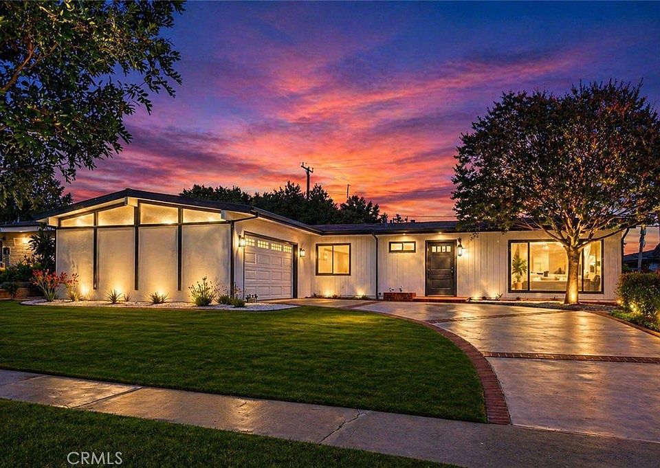 1st image of 1060 Tropicana Way