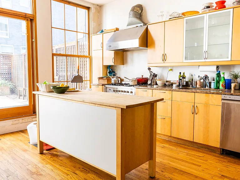 111 W 17th St #PENTHOUSE — Photo 3
