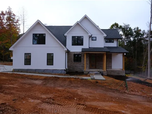 312 Harvest Mill Dr, Lewisville, NC 27023