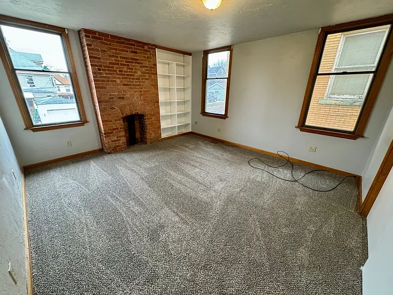 111 S Ohio Street (Full Service) — Photo 27