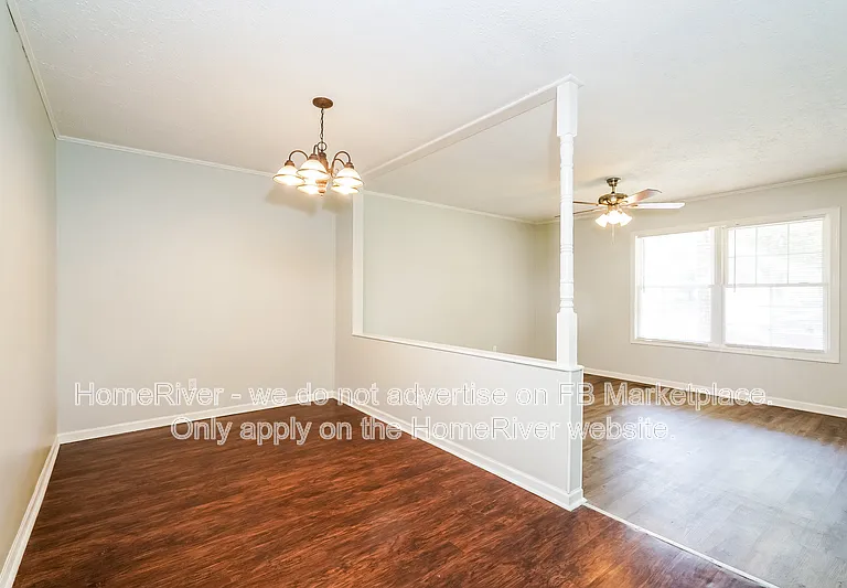 970 Edgewood Dr — Photo 3