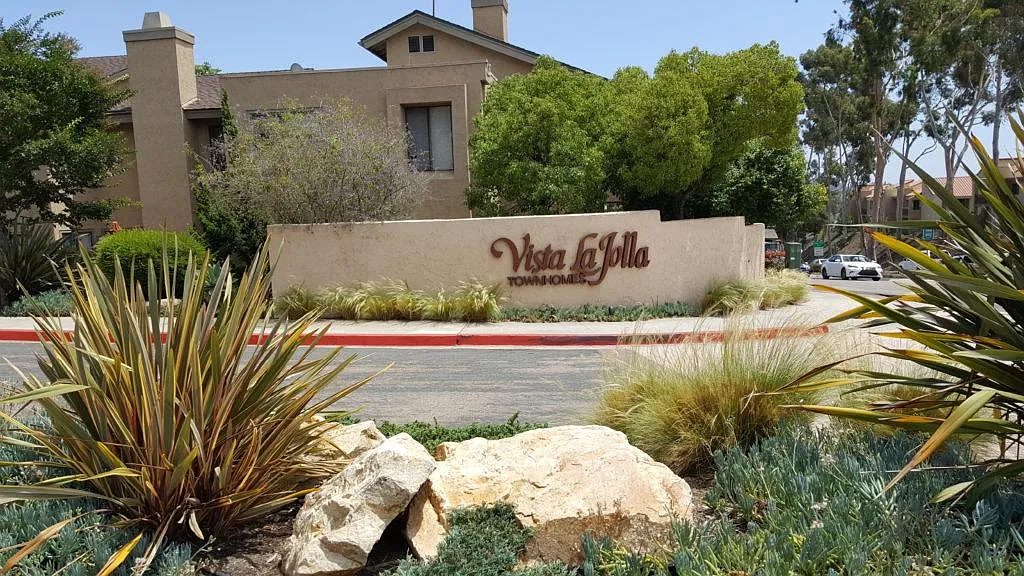 3 bed, 2.5 bath, 1550 sqft, $4,600 — Photo 1