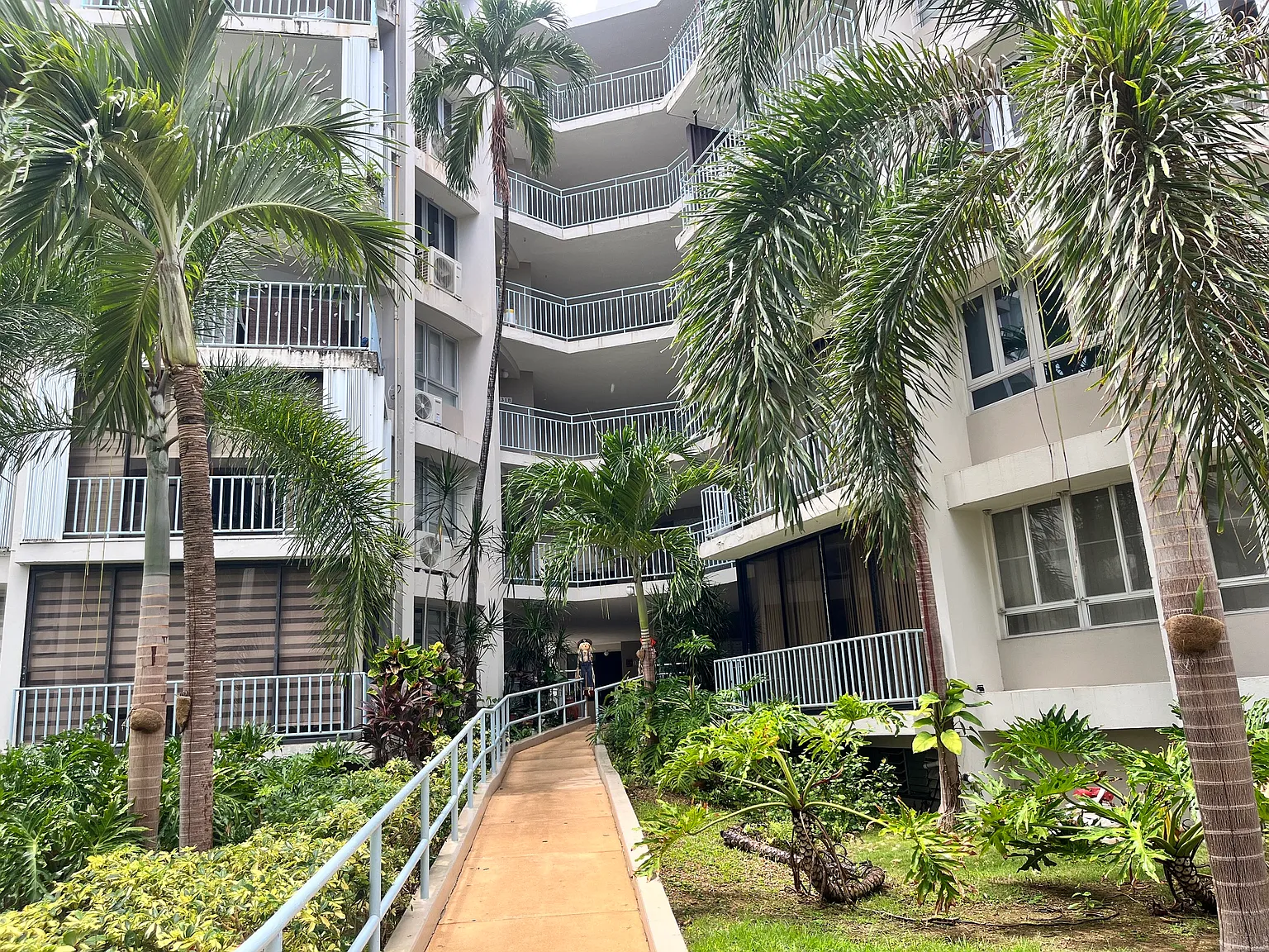 2 bed, $3,000 — Photo 4