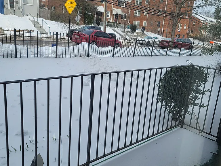 625A Chesapeake St SE #101 — Photo 5