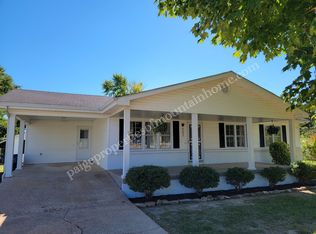603 N College St, Mountain Home, AR 72653