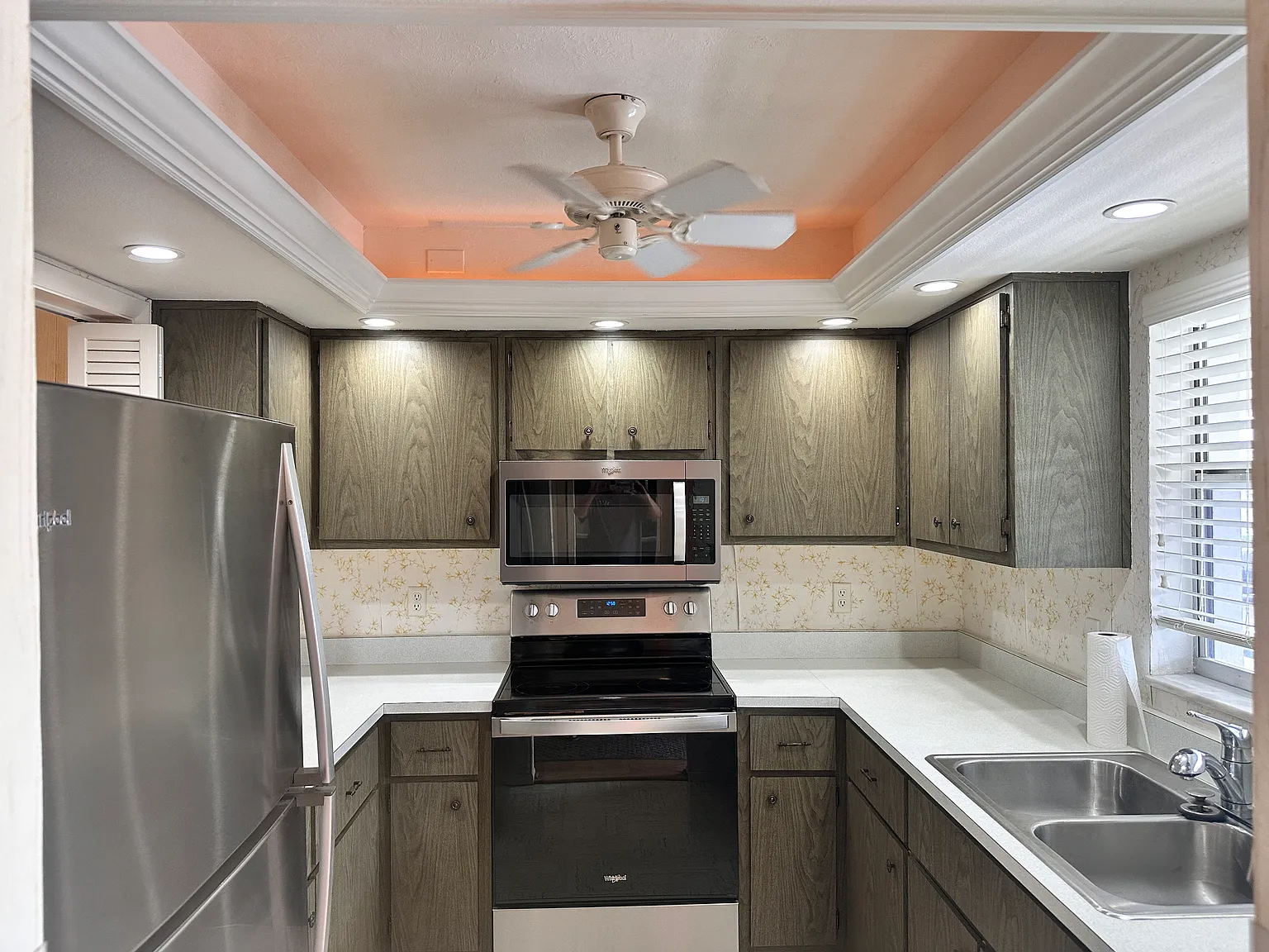 1 bed, 750 sqft, $1,350 — Photo 3