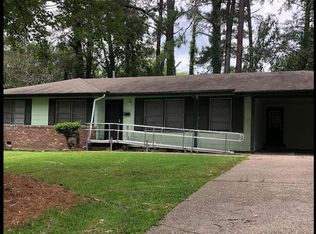 1879 Camellia Ln, Jackson, MS 39204