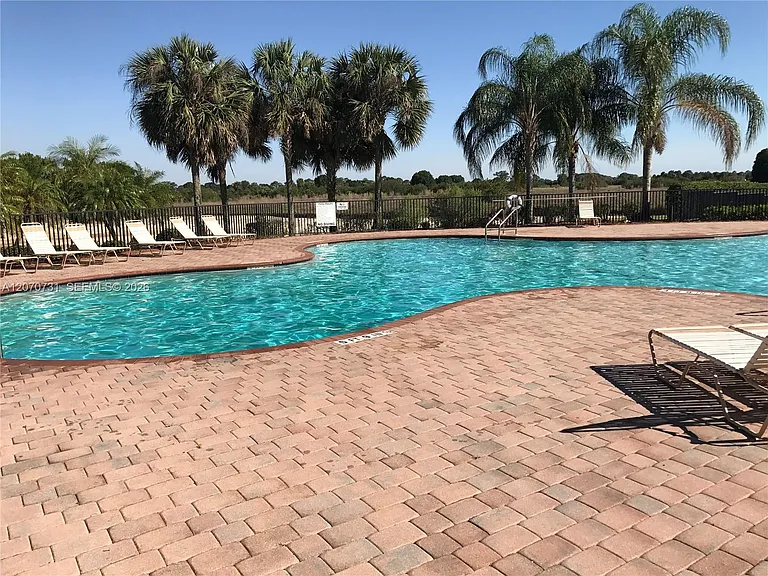 10408 Canal Brook Ln — Photo 2
