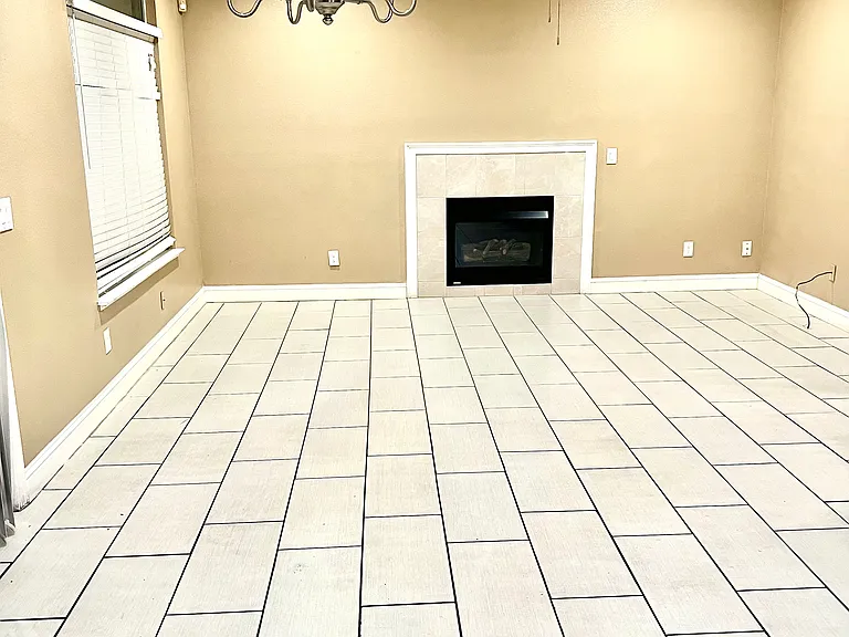 2611 Blossom Cir — Photo 14