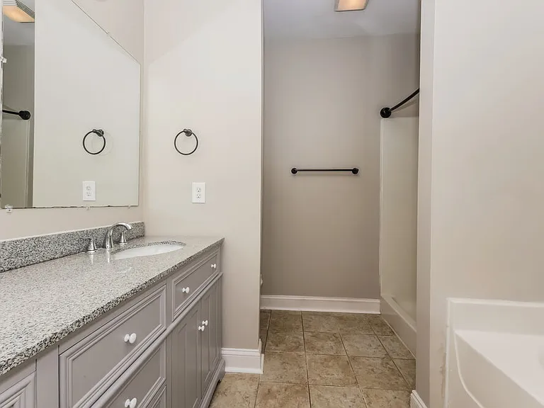 4236 Princeton Oaks Ln — Photo 12