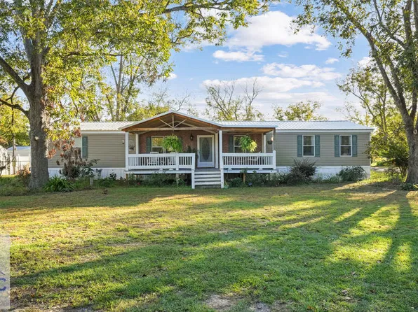535 Walter St, Odum, GA 31555