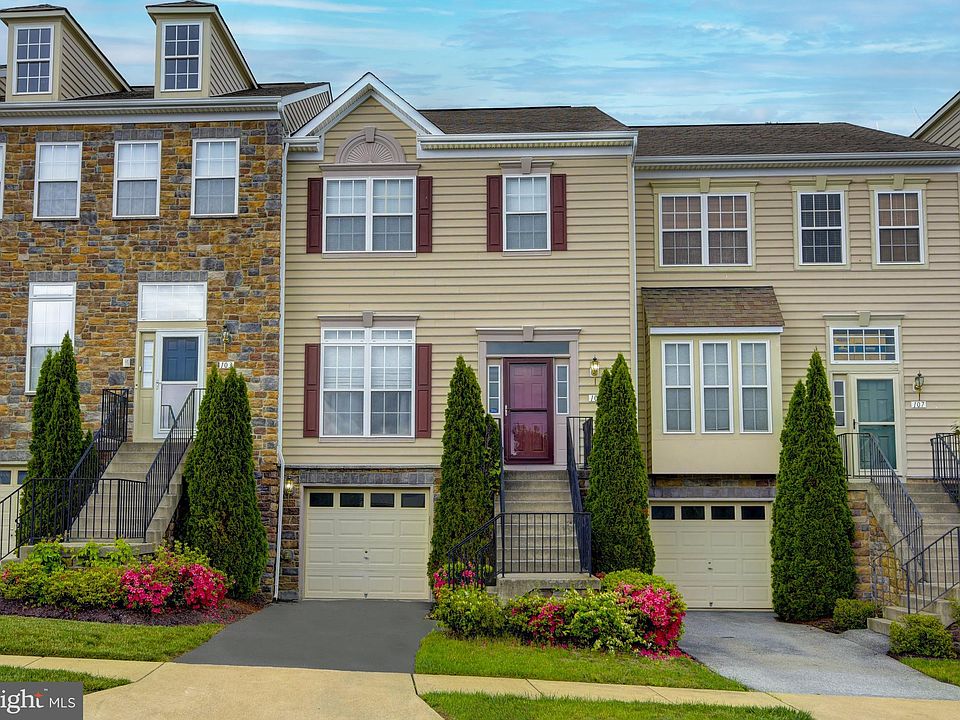 1st image of 105 Cheshire Ct