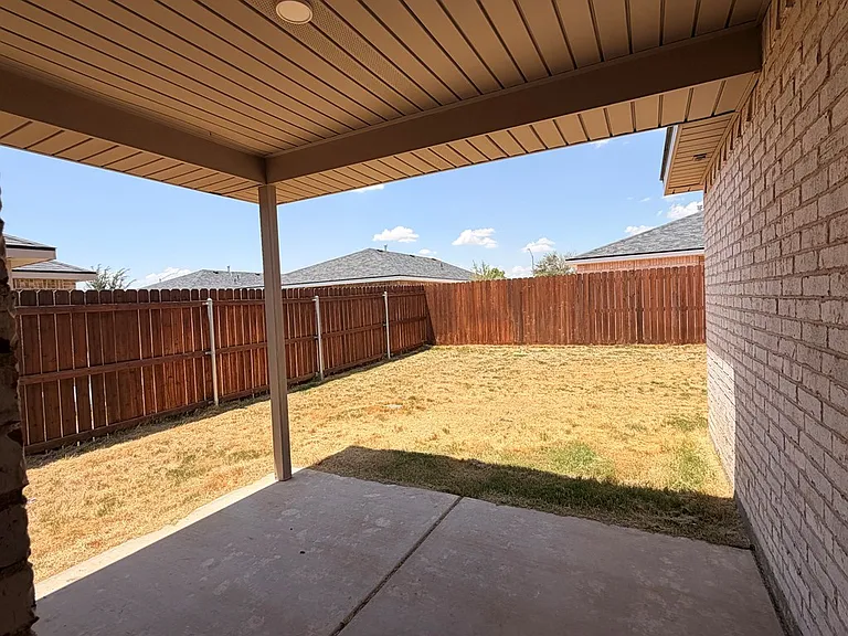 409 Chitalpa Dr — Photo 16