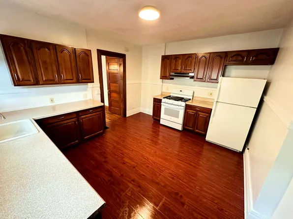 469 Hazelwood Ter, Rochester, NY 14609