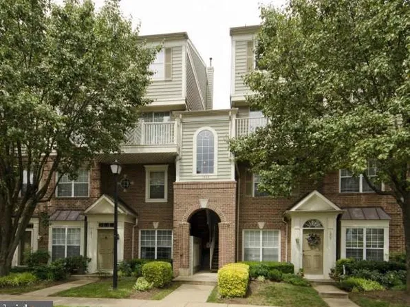 1809 Kenwood Ave Unit 301, Alexandria, VA 22302