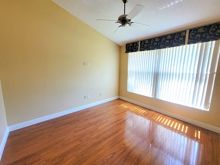4220 Pinebrook Cir #14 — Photo 5