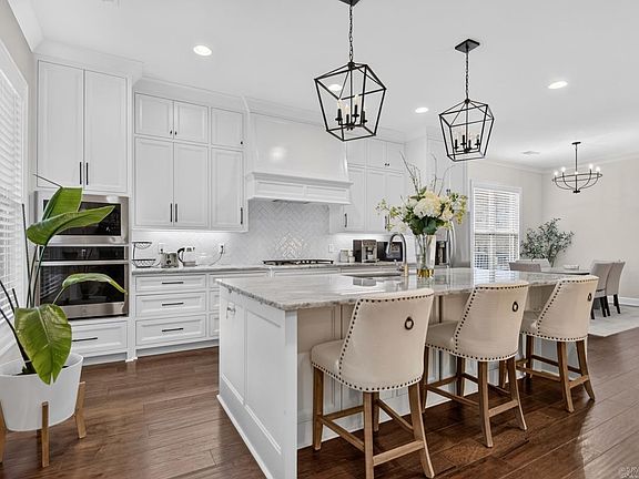 3rd image of 7 Copper Cir